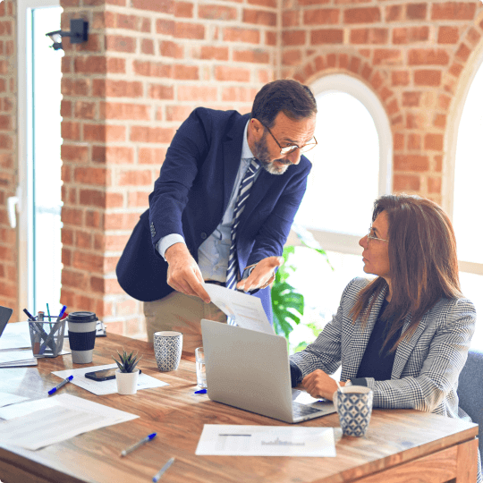 CryptoGeld - Team van cryptocurrency-experts